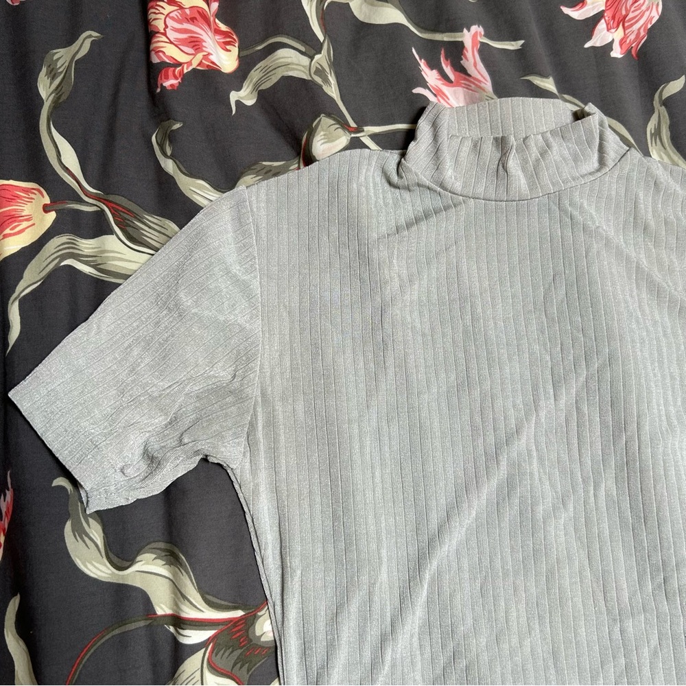 Vintage short-sleeve turtleneck shirt - Picture 2 of 4